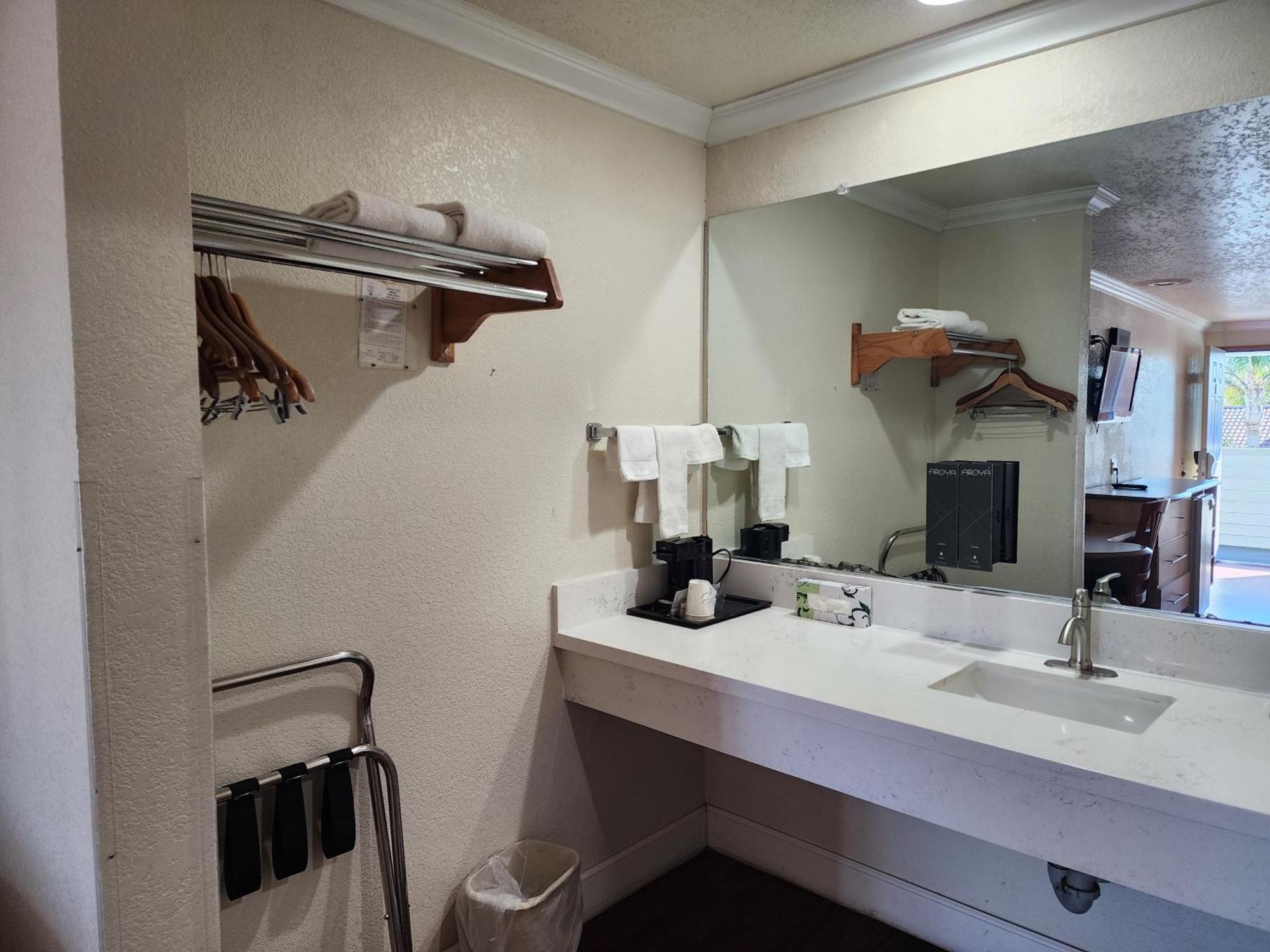 Budget Inn Corcoran Buitenkant foto