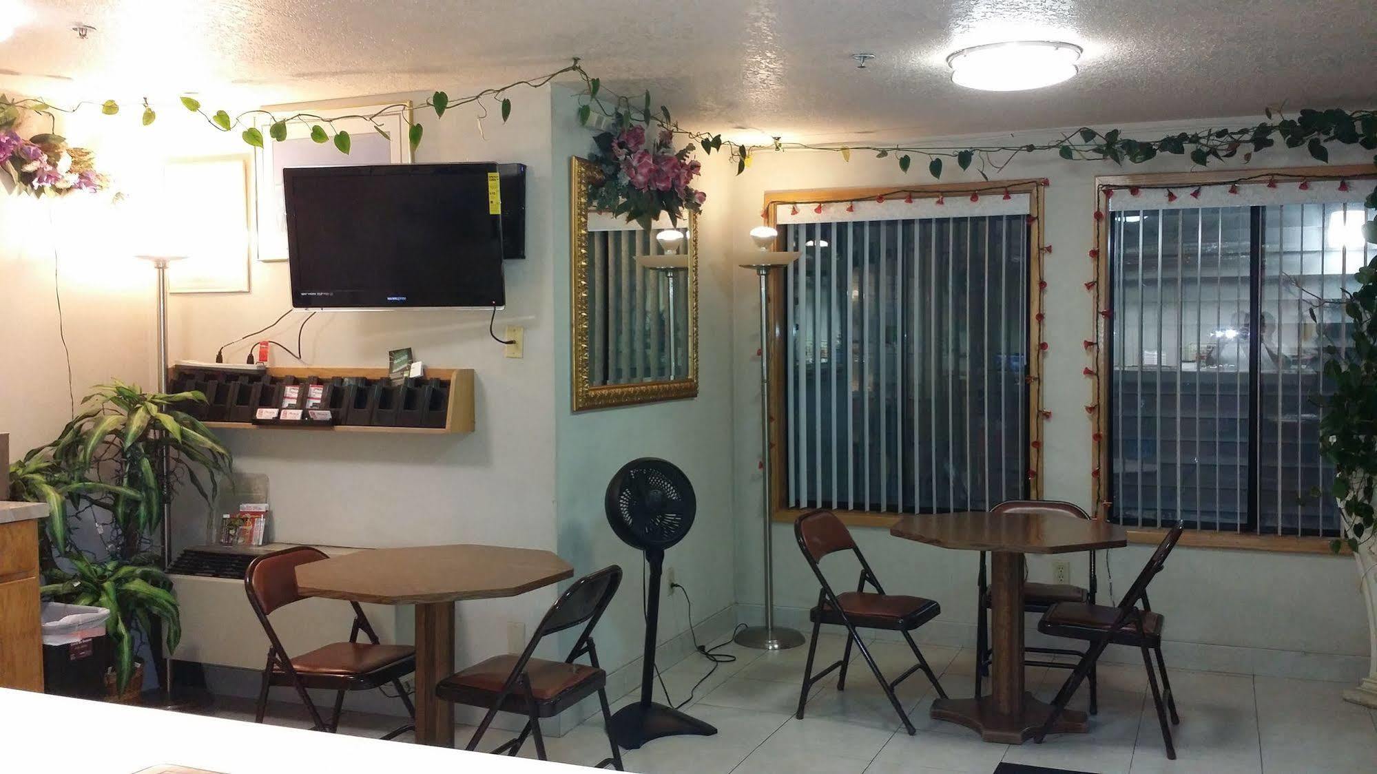 Budget Inn Corcoran Buitenkant foto