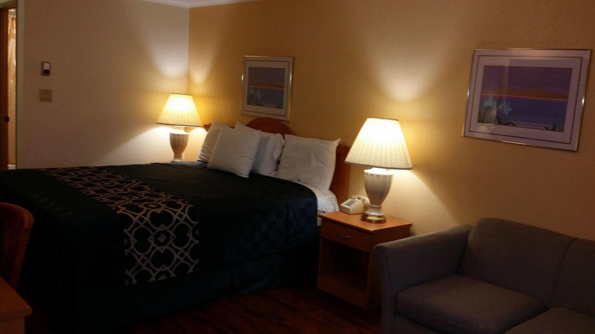 Budget Inn Corcoran Buitenkant foto